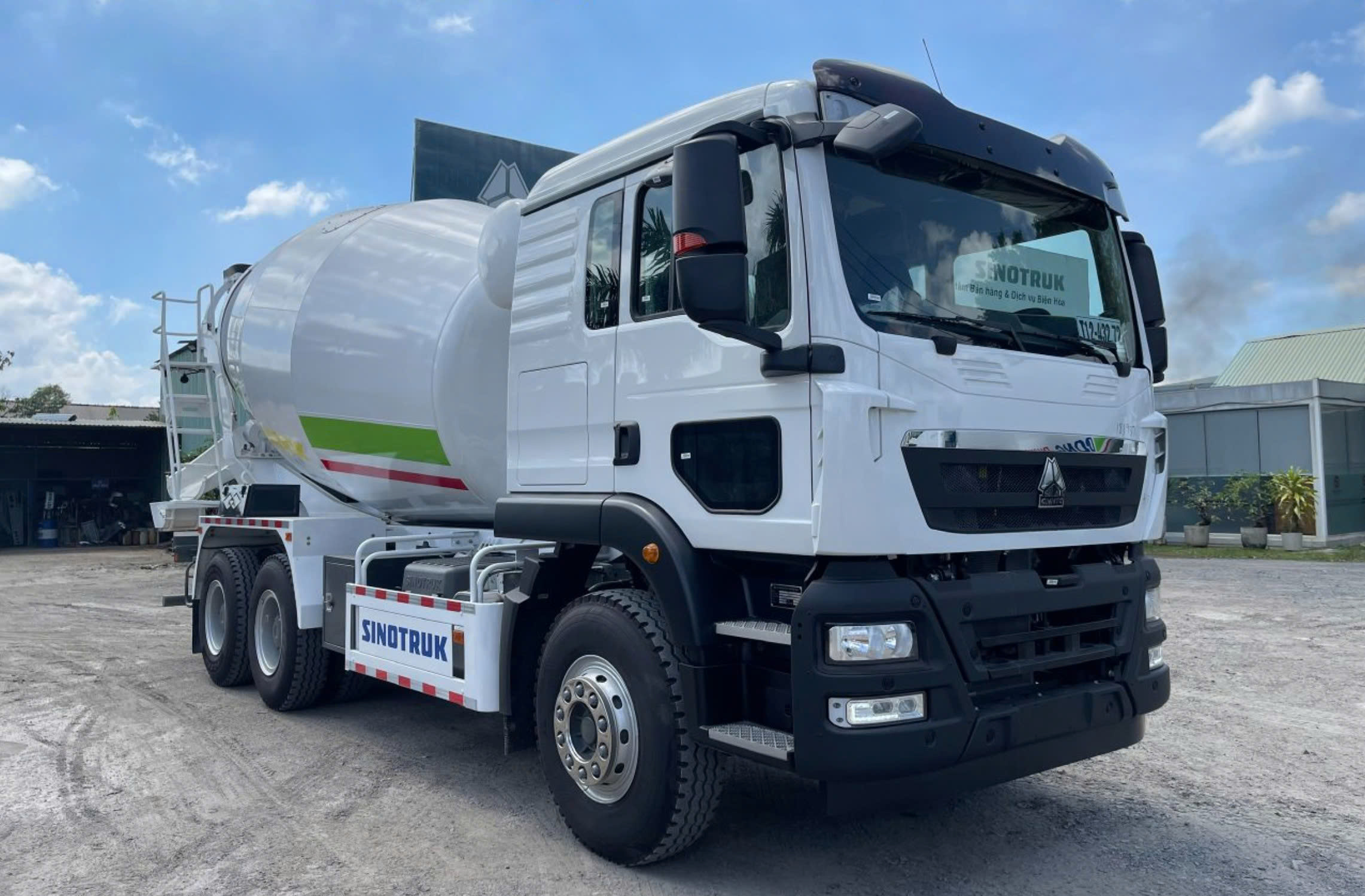 Giá lăn bánh Xe Chuyên Dụng Howo tại Hà Tĩnh